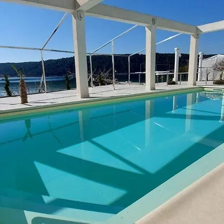 Marta - One Bedroom With Sea View راب