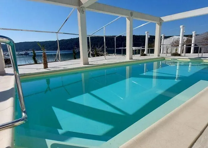 Marta - One Bedroom With Sea View ラブ